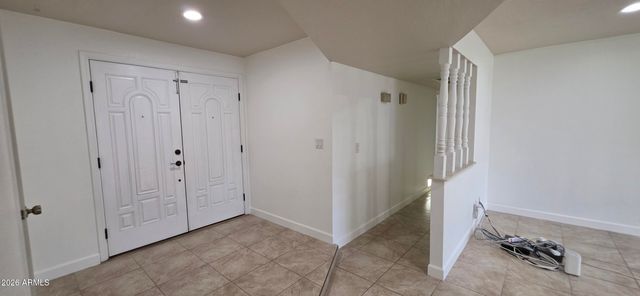 5201 W ROYAL PALM Road, Glendale, AZ 85302