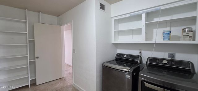 5201 W ROYAL PALM Road, Glendale, AZ 85302