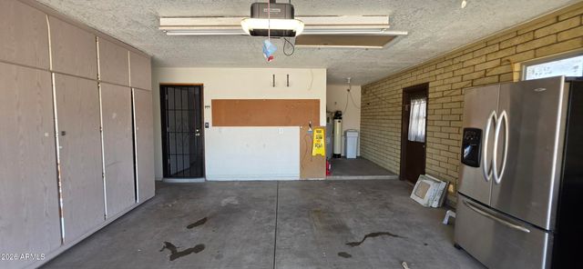 5201 W ROYAL PALM Road, Glendale, AZ 85302
