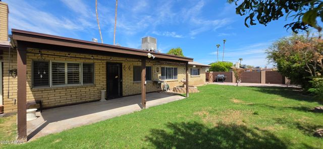 5201 W ROYAL PALM Road, Glendale, AZ 85302