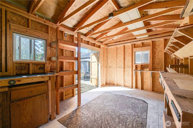 6910 E Cascade Drive, Port Orchard, WA 98366