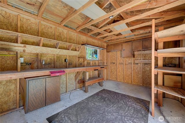 6910 E Cascade Drive, Port Orchard, WA 98366