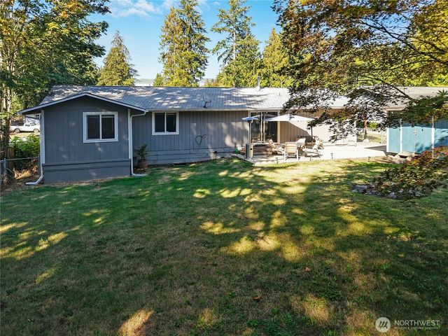 6910 E Cascade Drive, Port Orchard, WA 98366