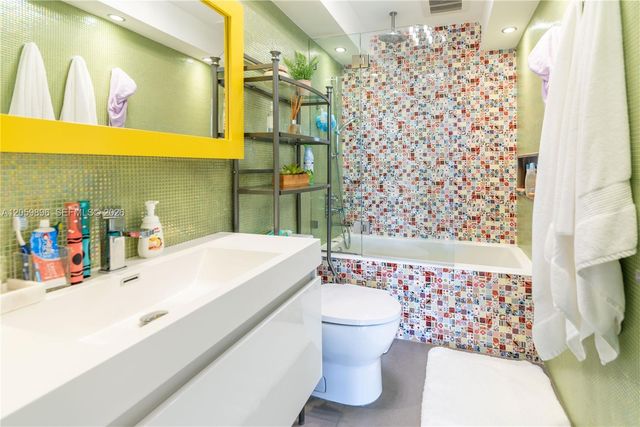 10275 Collins Avenue 519, Bal Harbour, FL 33154