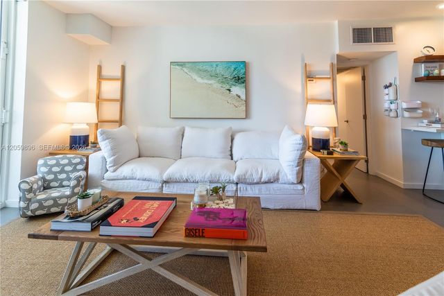 10275 Collins Avenue 519, Bal Harbour, FL 33154