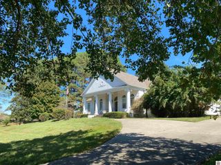 116 Arbor Crest Dr # 8, Mayfield, KY 42066