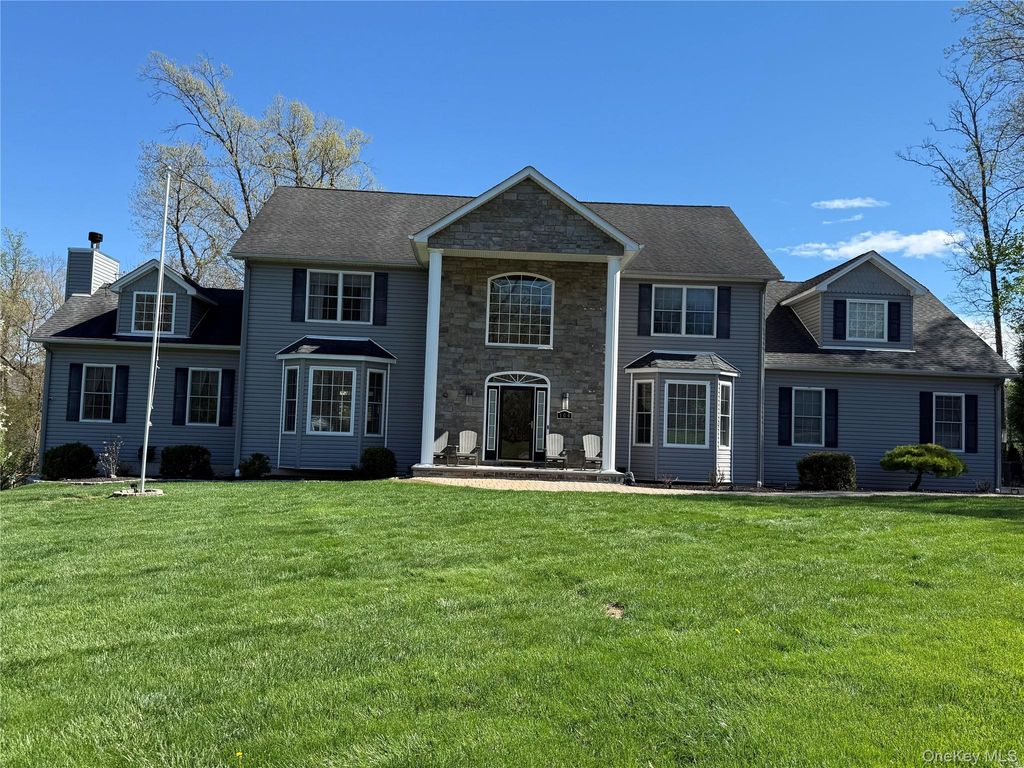 104 Winding Brook Court, Cornwall, NY 12553