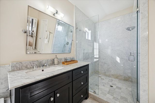 615 W Bell Street, Houston, TX 77019