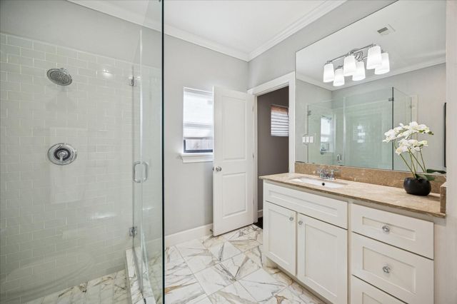 615 W Bell Street, Houston, TX 77019