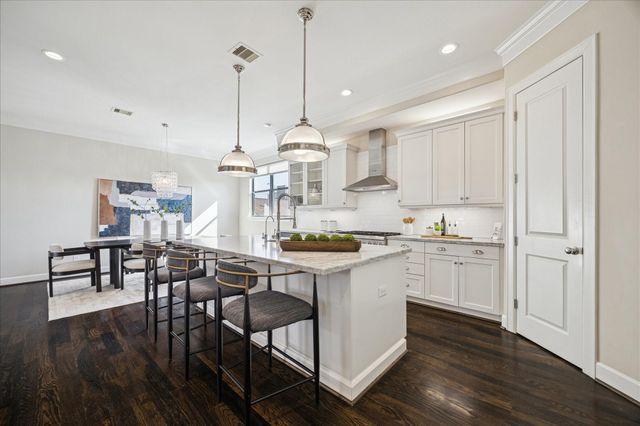 615 W Bell Street, Houston, TX 77019