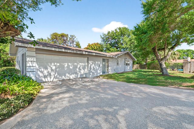 1926 Surfside Terrace, Vero Beach, FL 32963