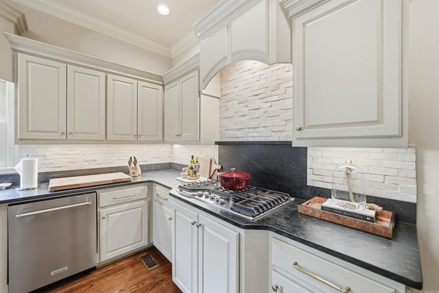 31 Alba Lane, Little Rock, AR 72223