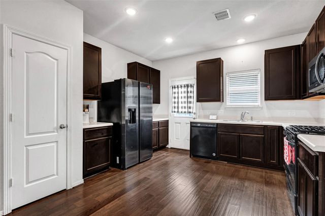 9830 Yanet Grove Lane, Houston, TX 77044