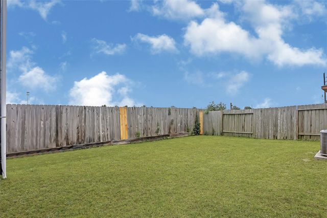 9830 Yanet Grove Lane, Houston, TX 77044