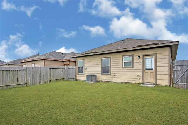 9830 Yanet Grove Lane, Houston, TX 77044