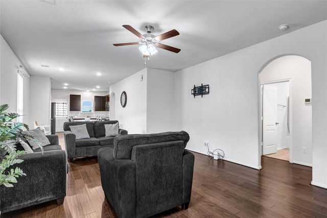 9830 Yanet Grove Lane, Houston, TX 77044