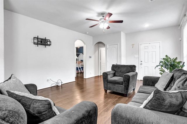 9830 Yanet Grove Lane, Houston, TX 77044