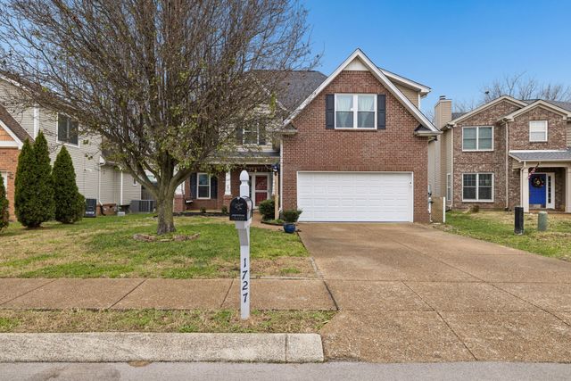 1727 Freiburg Dr, Spring Hill, TN 37174