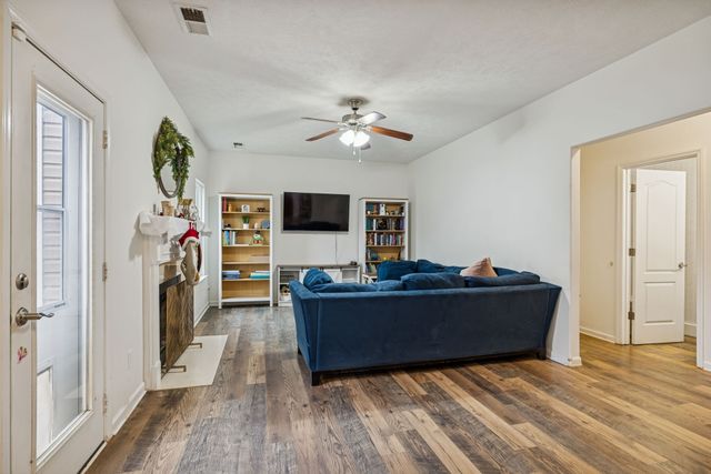 1727 Freiburg Dr, Spring Hill, TN 37174