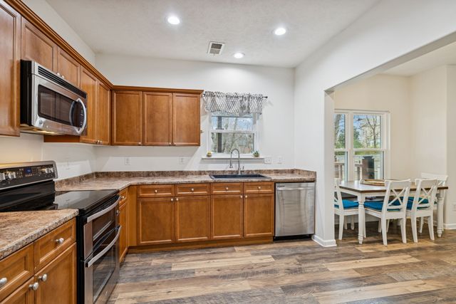 1727 Freiburg Dr, Spring Hill, TN 37174