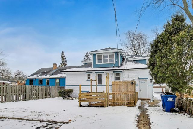 1638 Oakwood Avenue, Des Plaines, IL 60016