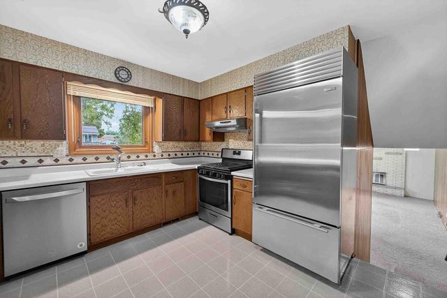 7013 Cardinal Drive, Middleton, WI 53562