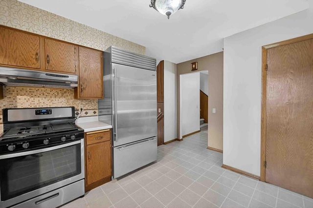 7013 Cardinal Drive, Middleton, WI 53562