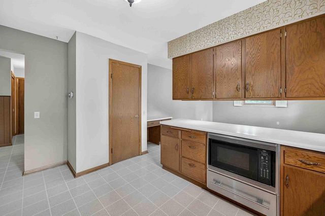 7013 Cardinal Drive, Middleton, WI 53562