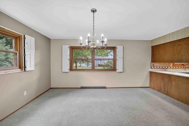 7013 Cardinal Drive, Middleton, WI 53562