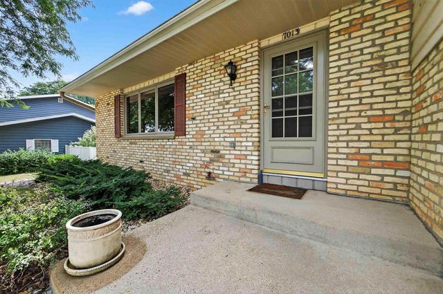 7013 Cardinal Drive, Middleton, WI 53562