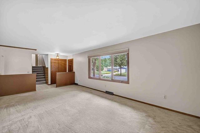 7013 Cardinal Drive, Middleton, WI 53562