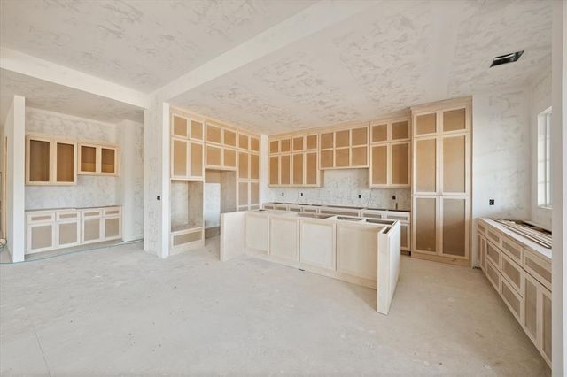 10045 SW 27th Street, Yukon, OK 73099