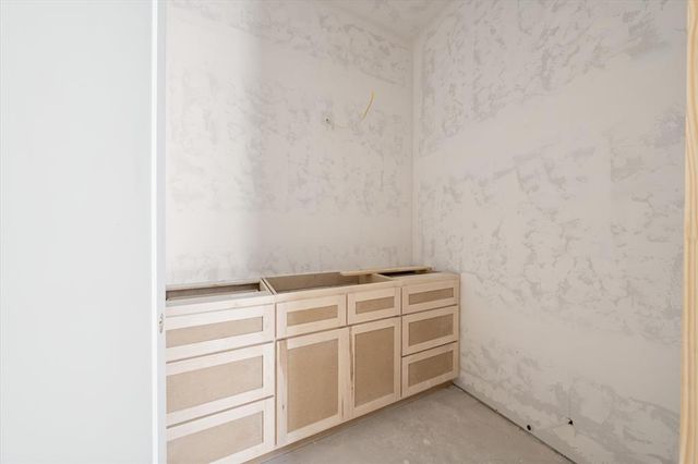 10045 SW 27th Street, Yukon, OK 73099