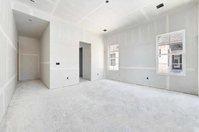 10045 SW 27th Street, Yukon, OK 73099