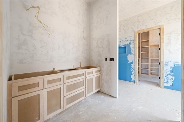 10045 SW 27th Street, Yukon, OK 73099