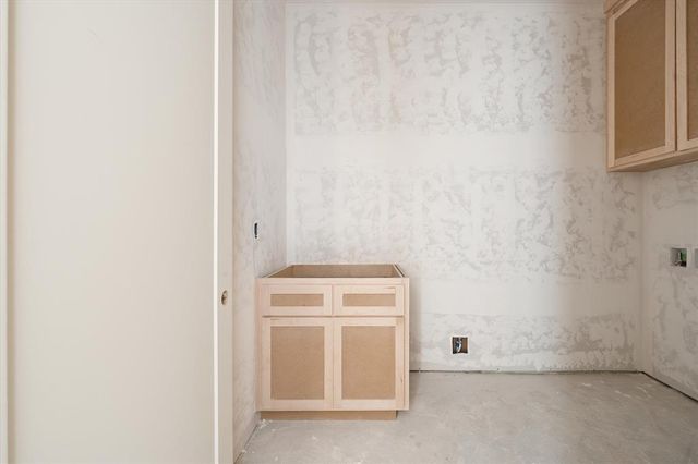 10045 SW 27th Street, Yukon, OK 73099