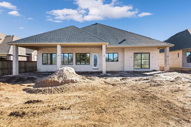 10045 SW 27th Street, Yukon, OK 73099