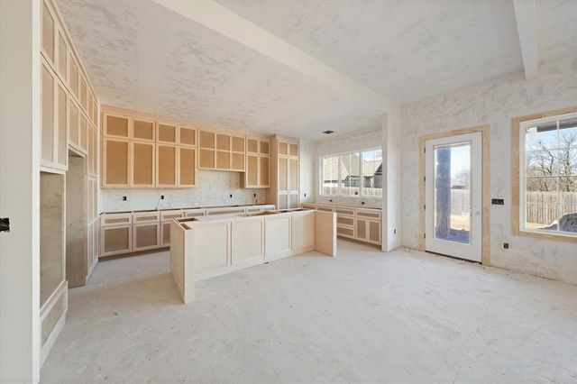 10045 SW 27th Street, Yukon, OK 73099