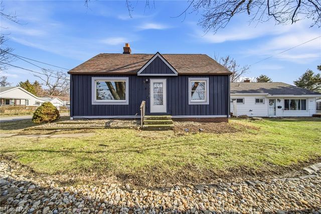 33378 Lake Shore Boulevard, Eastlake, OH 44095