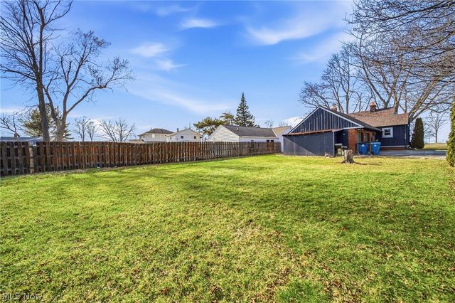 33378 Lake Shore Boulevard, Eastlake, OH 44095