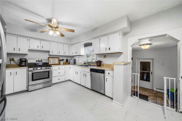 33378 Lake Shore Boulevard, Eastlake, OH 44095