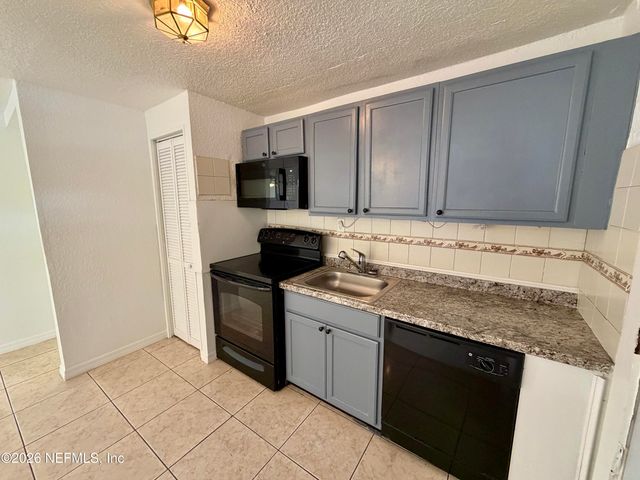 5903 DROAD Street, Jacksonville, FL 32208