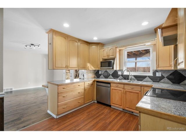 2060 Ridge Dr, Broomfield, CO 80020