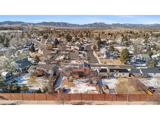 2060 Ridge Dr, Broomfield, CO 80020