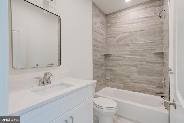 2478 EMERALD ST, Philadelphia, PA 19125