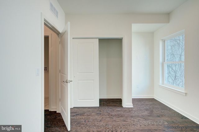 2478 EMERALD ST, Philadelphia, PA 19125