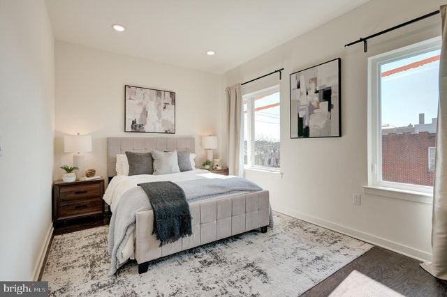 2478 EMERALD ST, Philadelphia, PA 19125