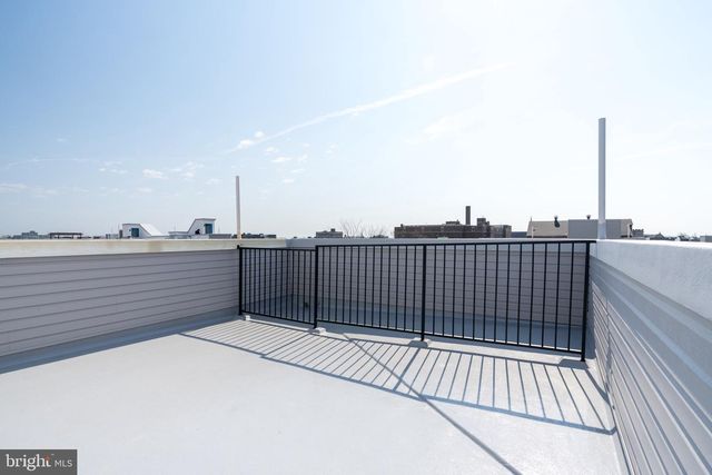 2478 EMERALD ST, Philadelphia, PA 19125