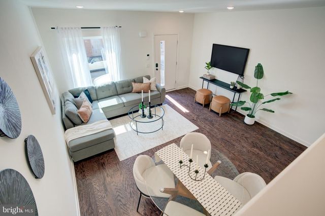 2478 EMERALD ST, Philadelphia, PA 19125