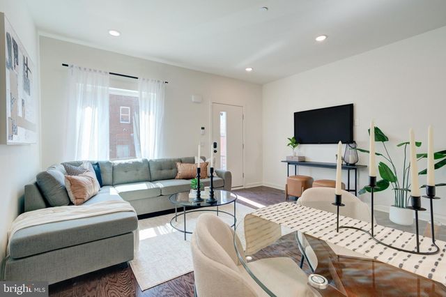 2478 EMERALD ST, Philadelphia, PA 19125